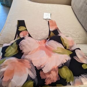 Knix brand luxelift tank multi floral